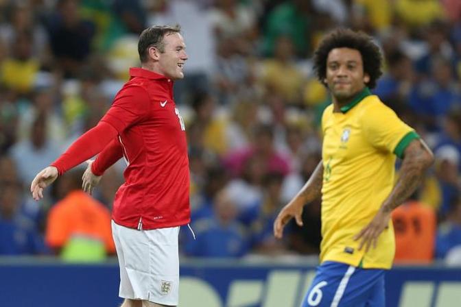 L'attaccante inglese esulta di fronte ad uno stizzito Marcelo: Inghilterra avanti. Epa